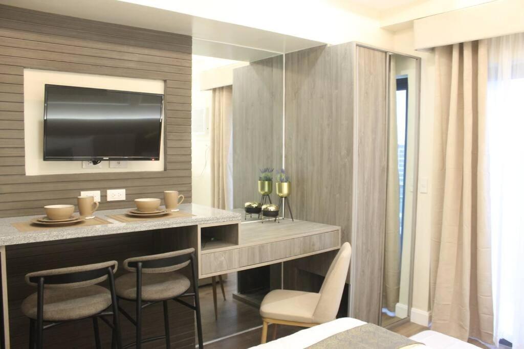 Condo Near Ayala Cebu City W Wifi Balcony Eksteriør bilde