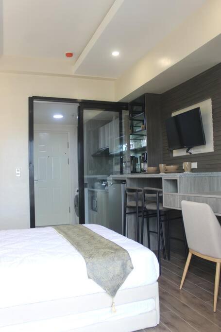 Condo Near Ayala Cebu City W Wifi Balcony Eksteriør bilde