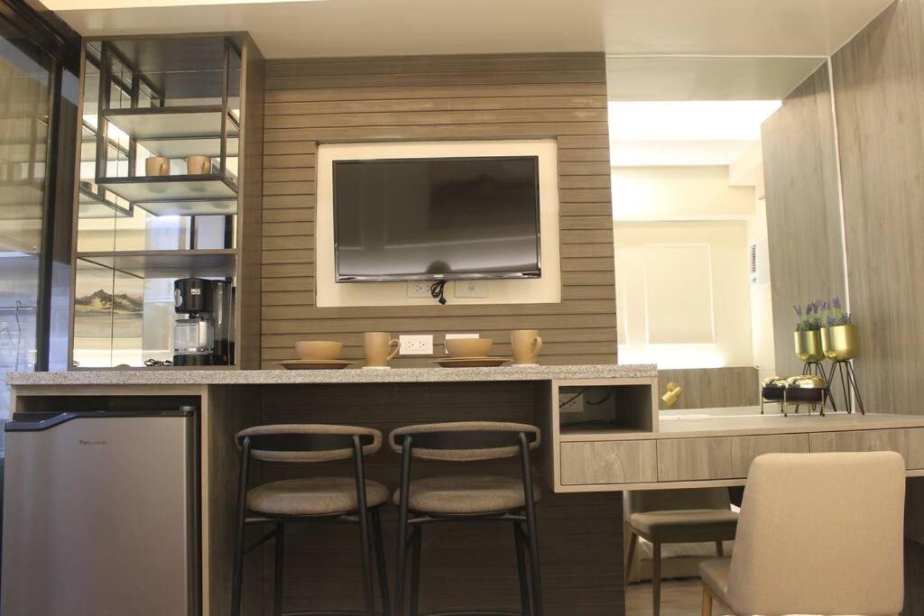 Condo Near Ayala Cebu City W Wifi Balcony Eksteriør bilde