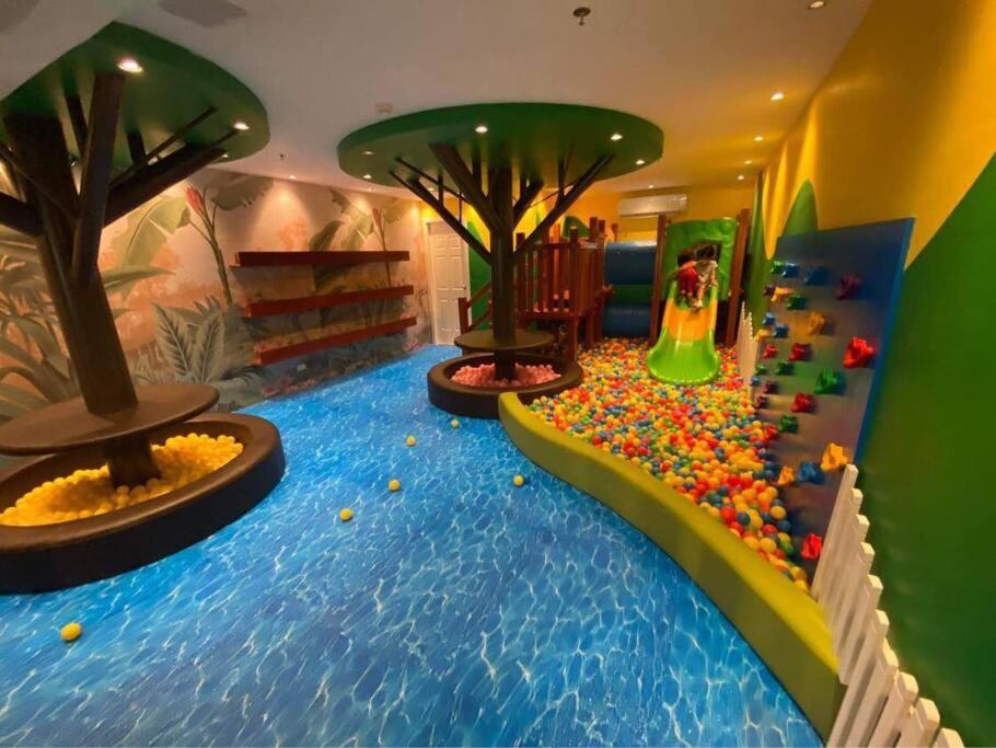 Condo Near Ayala Cebu City W Wifi Balcony Eksteriør bilde